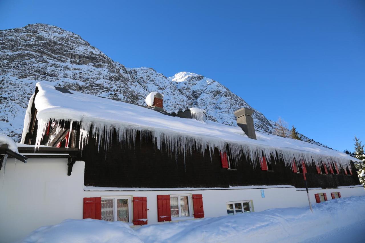 Auerhahn Guest house *